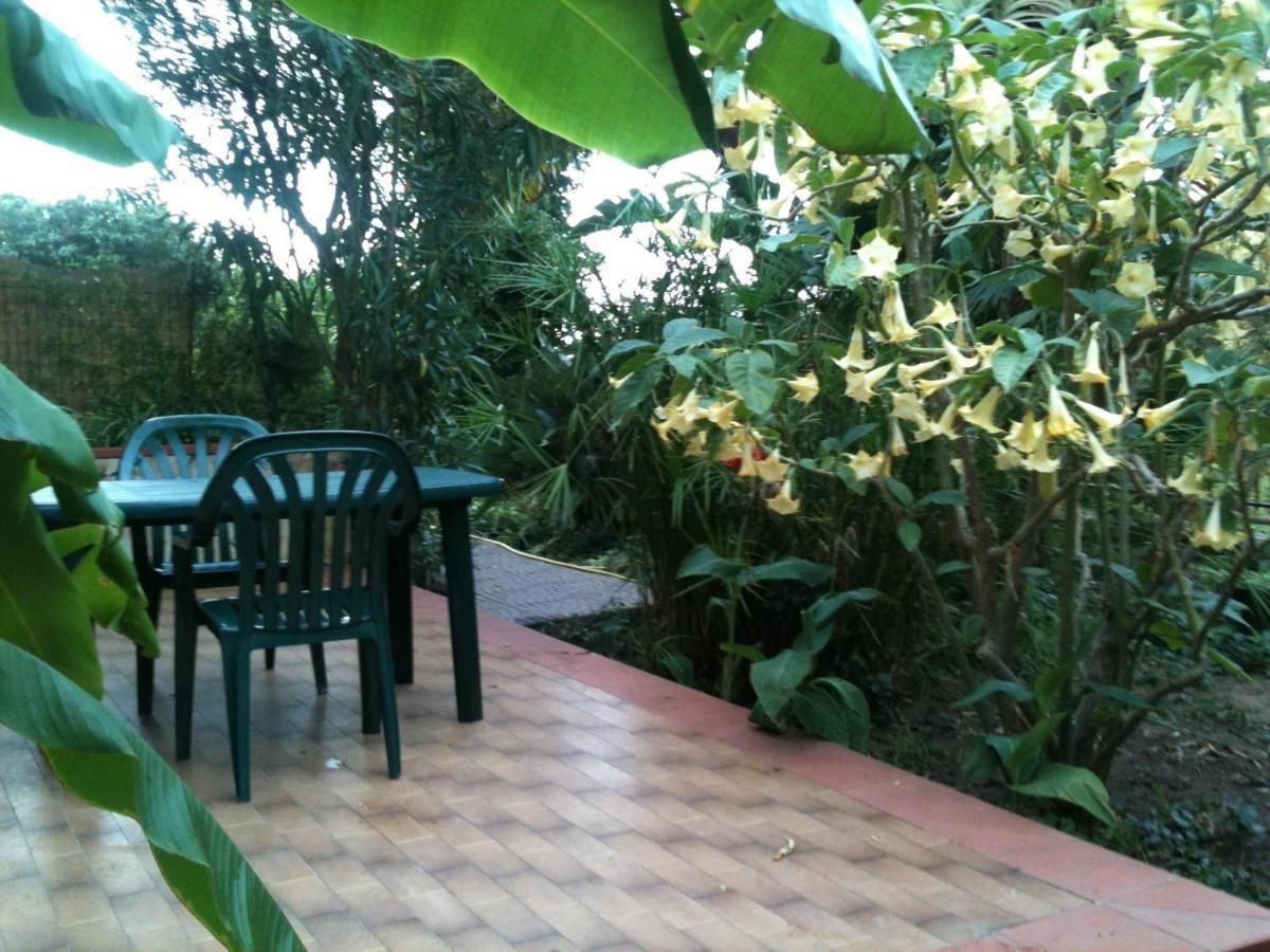 Stanza In Villa Con Giardino Vista Mare Cefalú Exterior foto