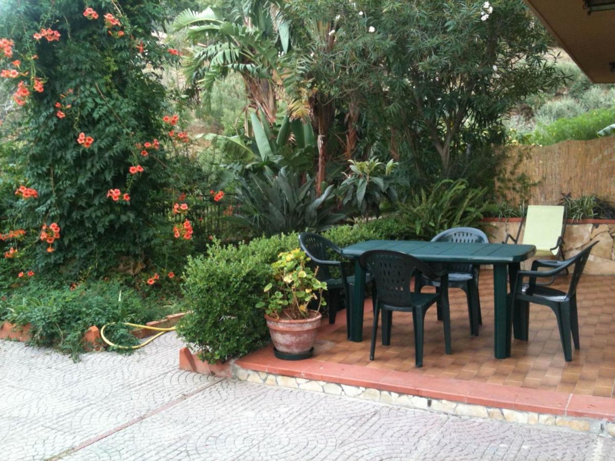 Stanza In Villa Con Giardino Vista Mare Cefalú Exterior foto