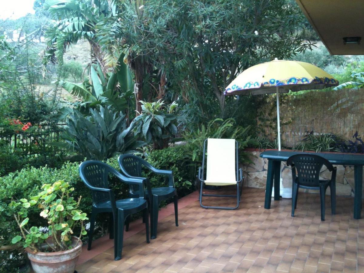 Stanza In Villa Con Giardino Vista Mare Cefalú Exterior foto