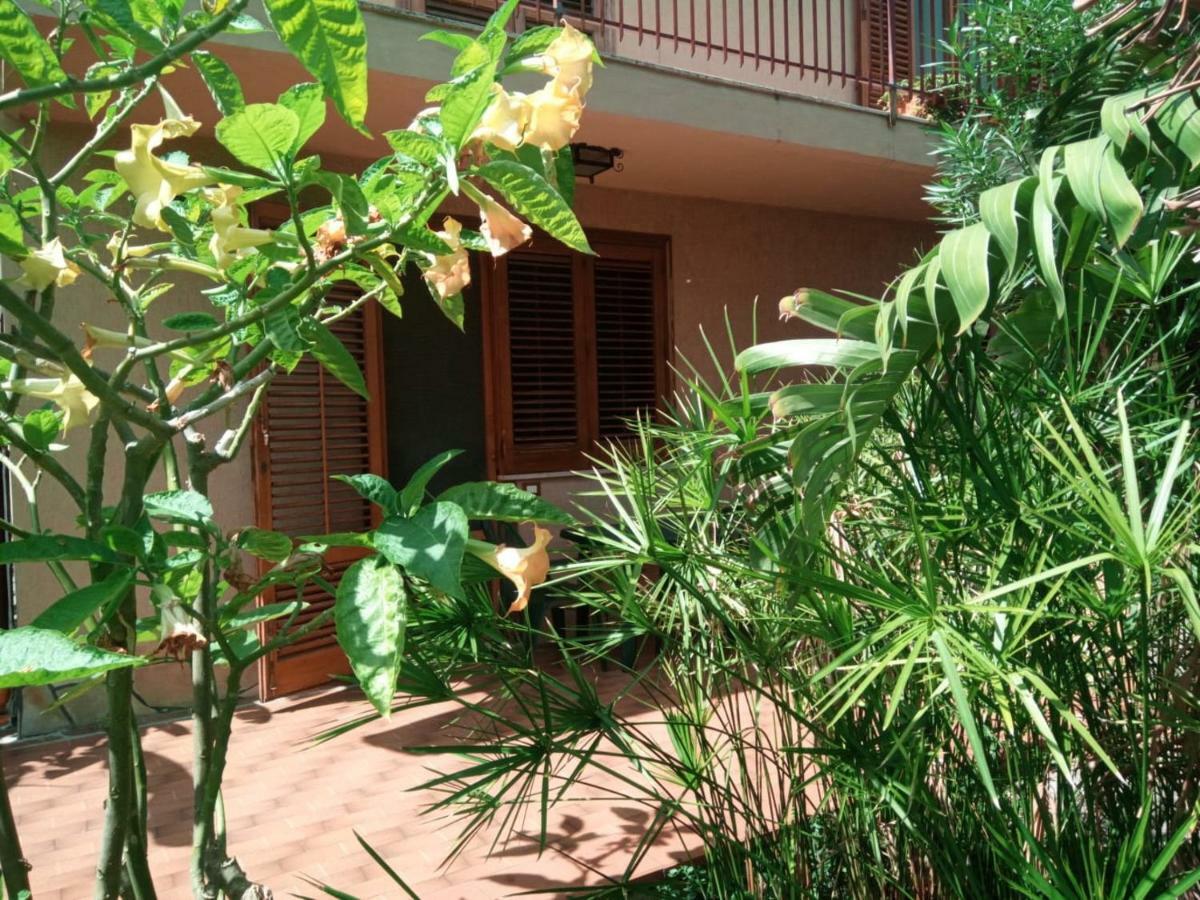 Stanza In Villa Con Giardino Vista Mare Cefalú Exterior foto