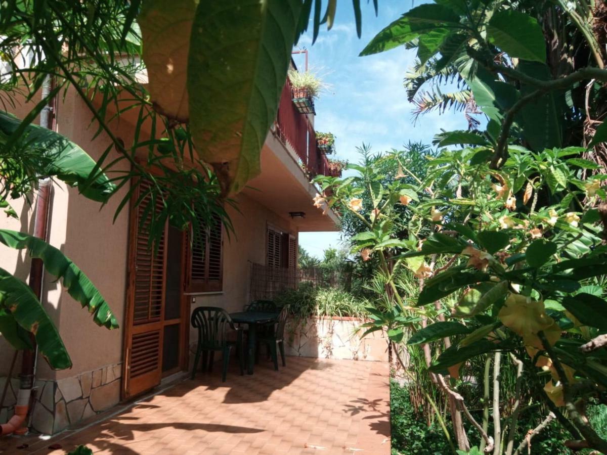 Stanza In Villa Con Giardino Vista Mare Cefalú Exterior foto