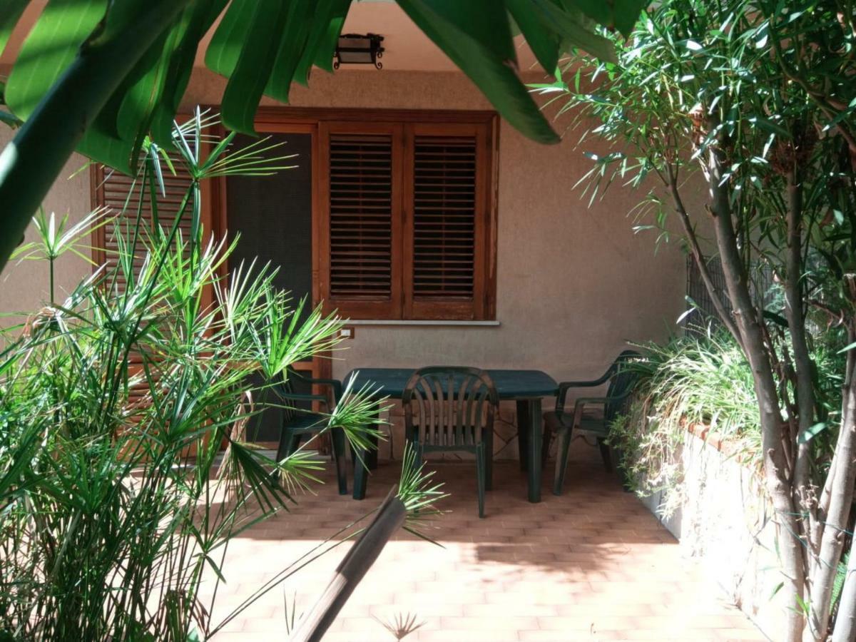Stanza In Villa Con Giardino Vista Mare Cefalú Exterior foto